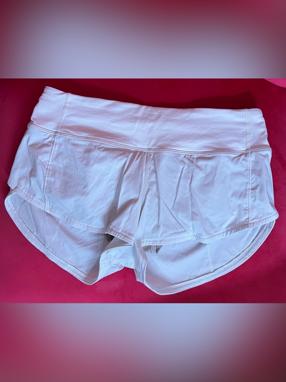 Lululemon White Speed Up Short 2.5”